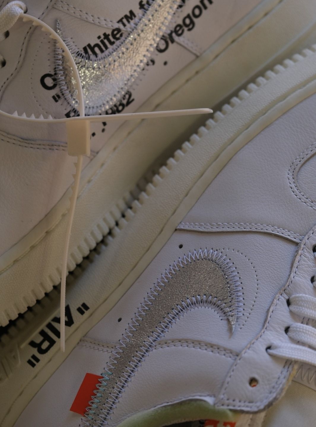 Nike Air Force 1 Low Off-White ComplexCon (AF100) - AO4297-100 | ResellZone
