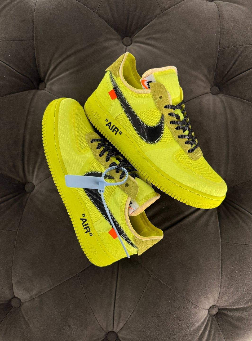 Nike Air Force 1 Low Off-White Volt - Sneakers Usate | ResellZone
