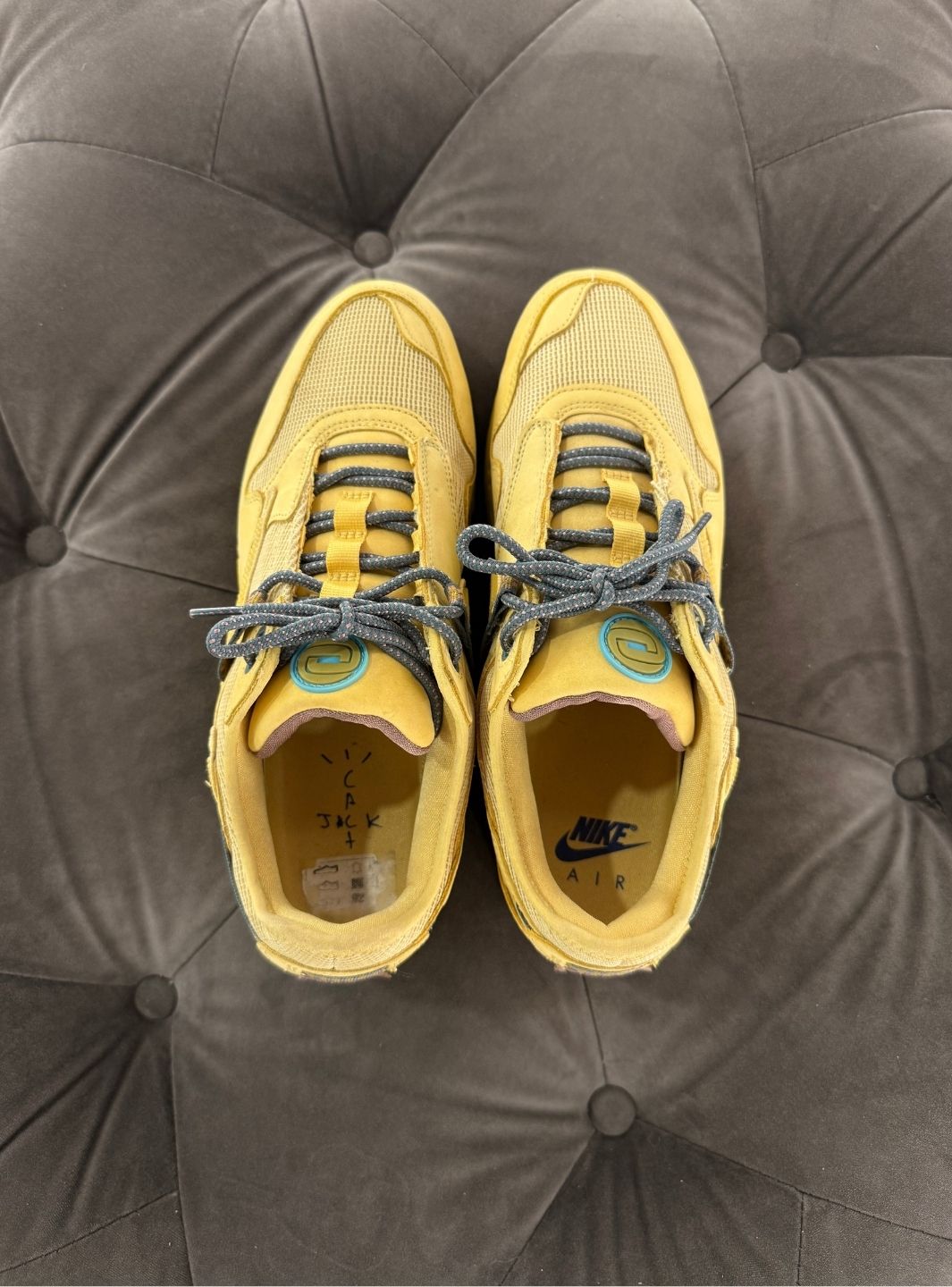 Nike Air Max 1 Travis Scott Cactus Jack Saturn Gold - Sneakers Usate | ResellZone