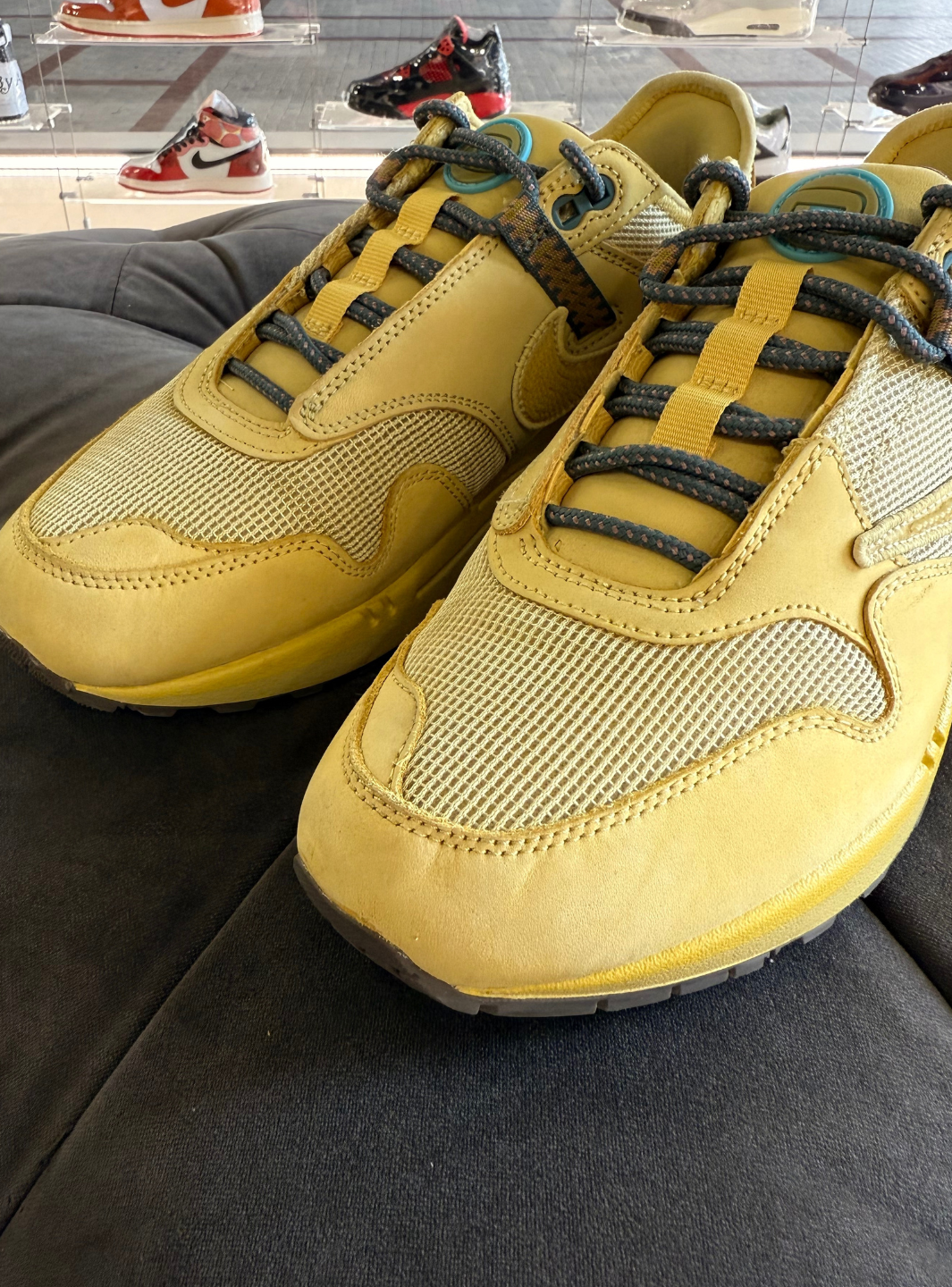 Nike Air Max 1 Travis Scott Cactus Jack Saturn Gold - Sneakers Usate | ResellZone