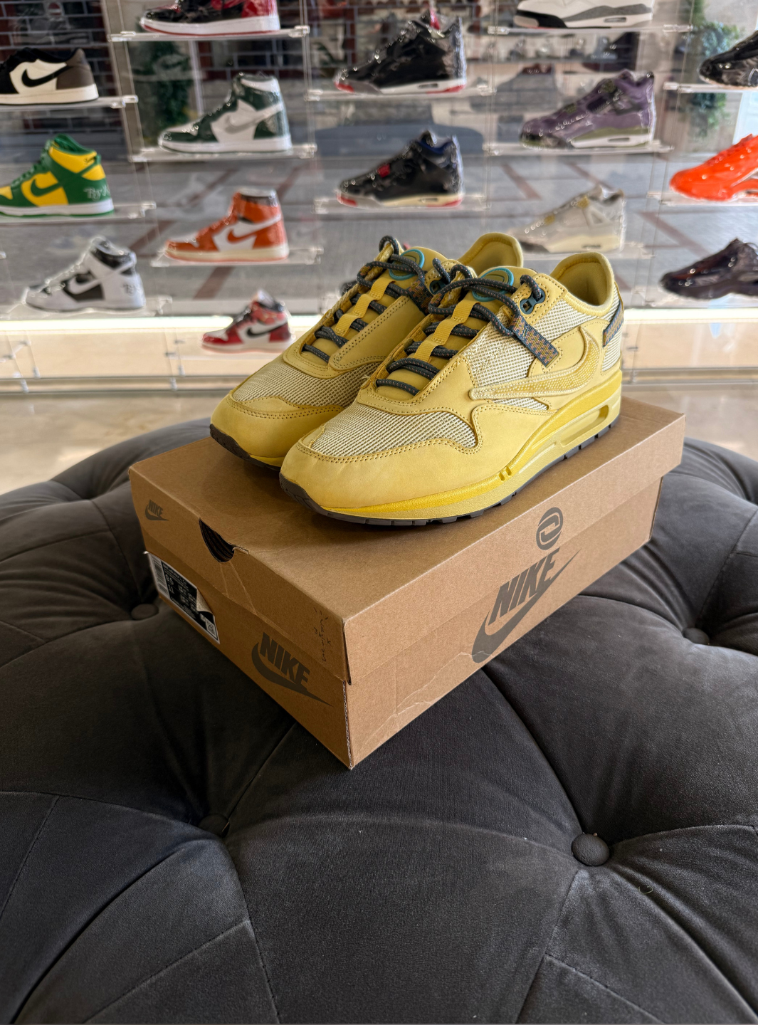 Nike Air Max 1 Travis Scott Cactus Jack Saturn Gold - Sneakers Usate | ResellZone