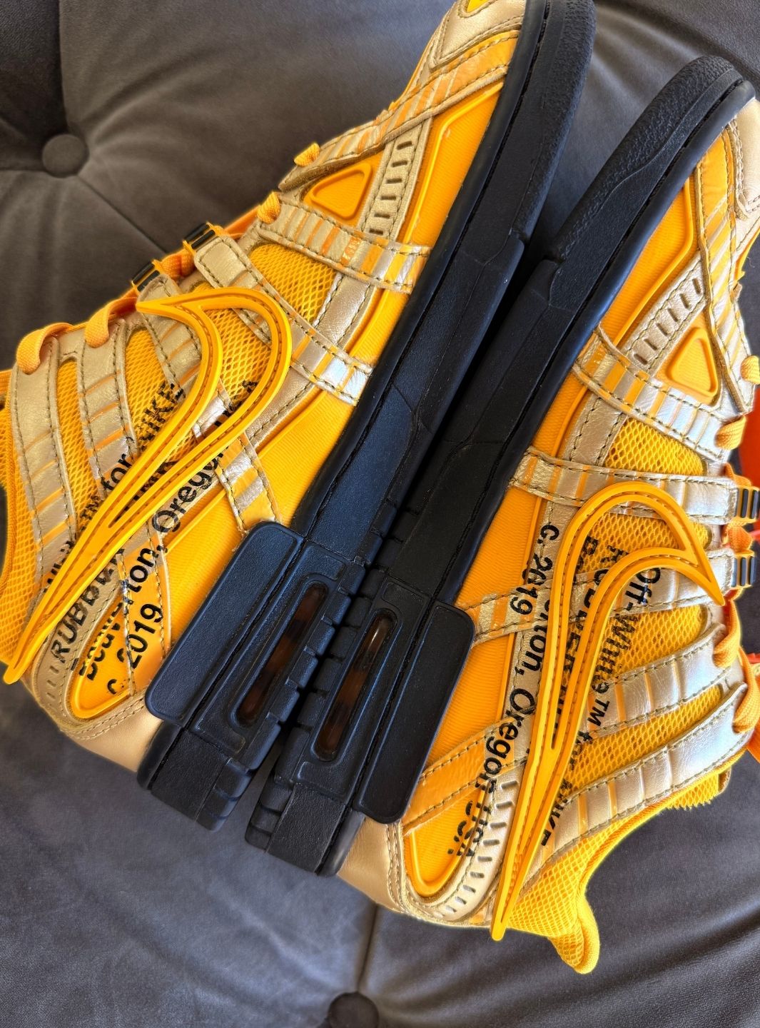 Nike Air Rubber Dunk Off-White University Gold - Sneakers Usate | ResellZone