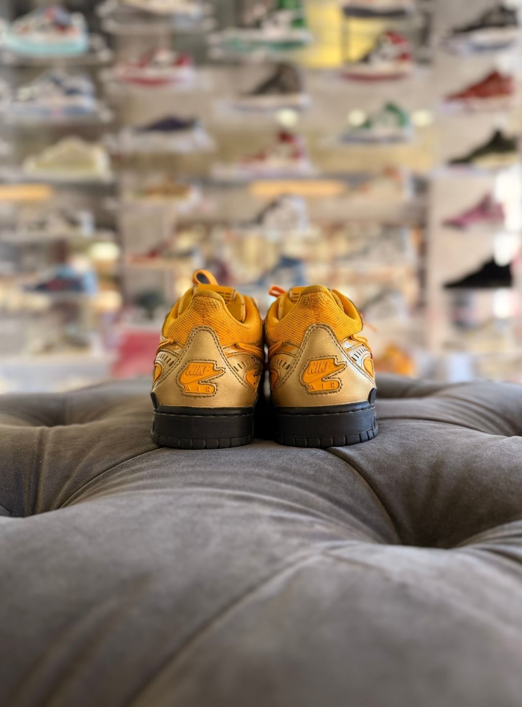 Nike Air Rubber Dunk Off-White University Gold - Sneakers Usate | ResellZone