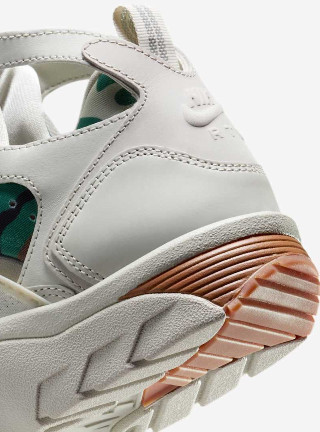Nike Air Trainer Huarache Corteiz Light Bone - FQ8793-002 | ResellZone