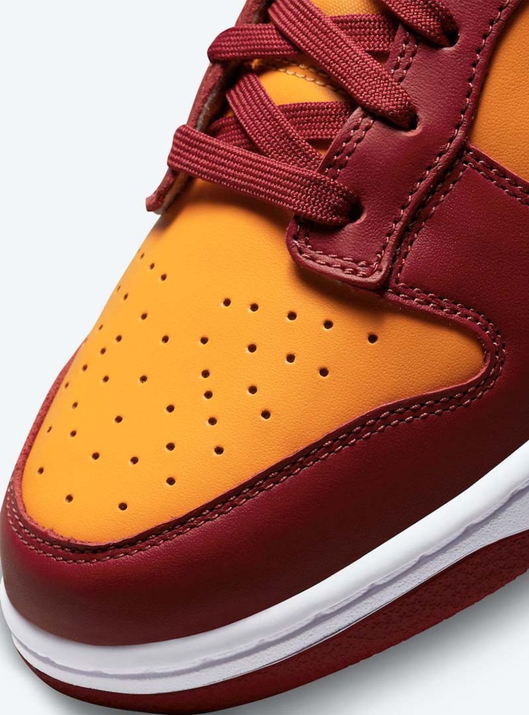 Nike Dunk Low Midas Gold - DD1391-701 | ResellZone