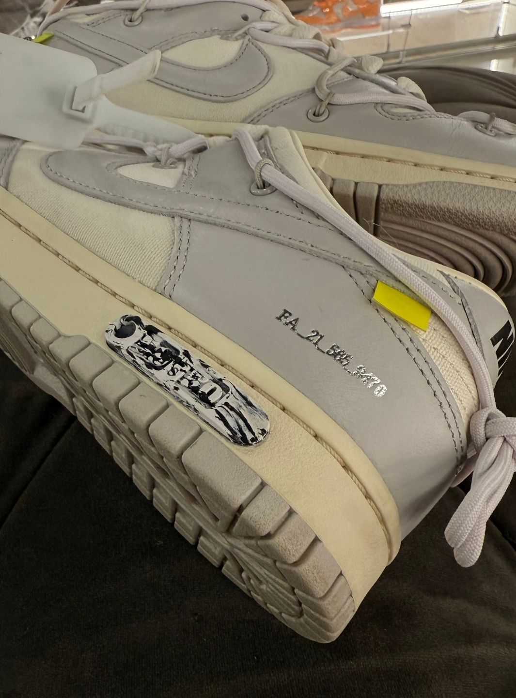 Nike Dunk Low Off-White Lot 49 - Sneakers Usate | ResellZone