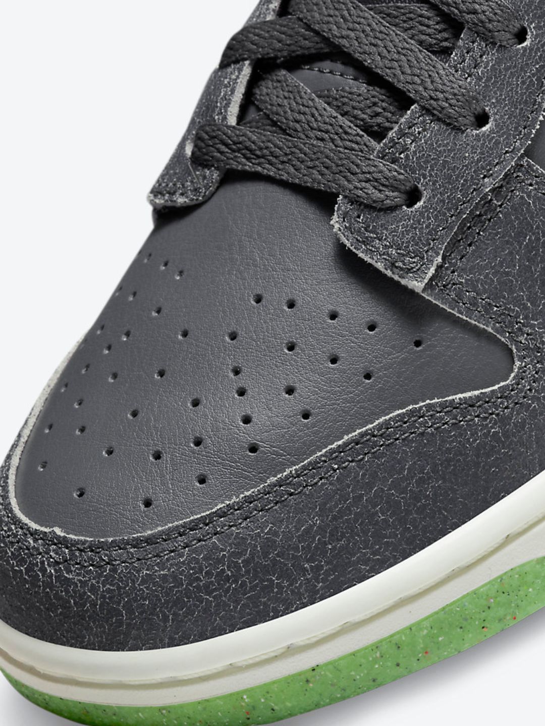 Nike Dunk Low Retro PRM Halloween (2022) - DQ7681-001 | ResellZone