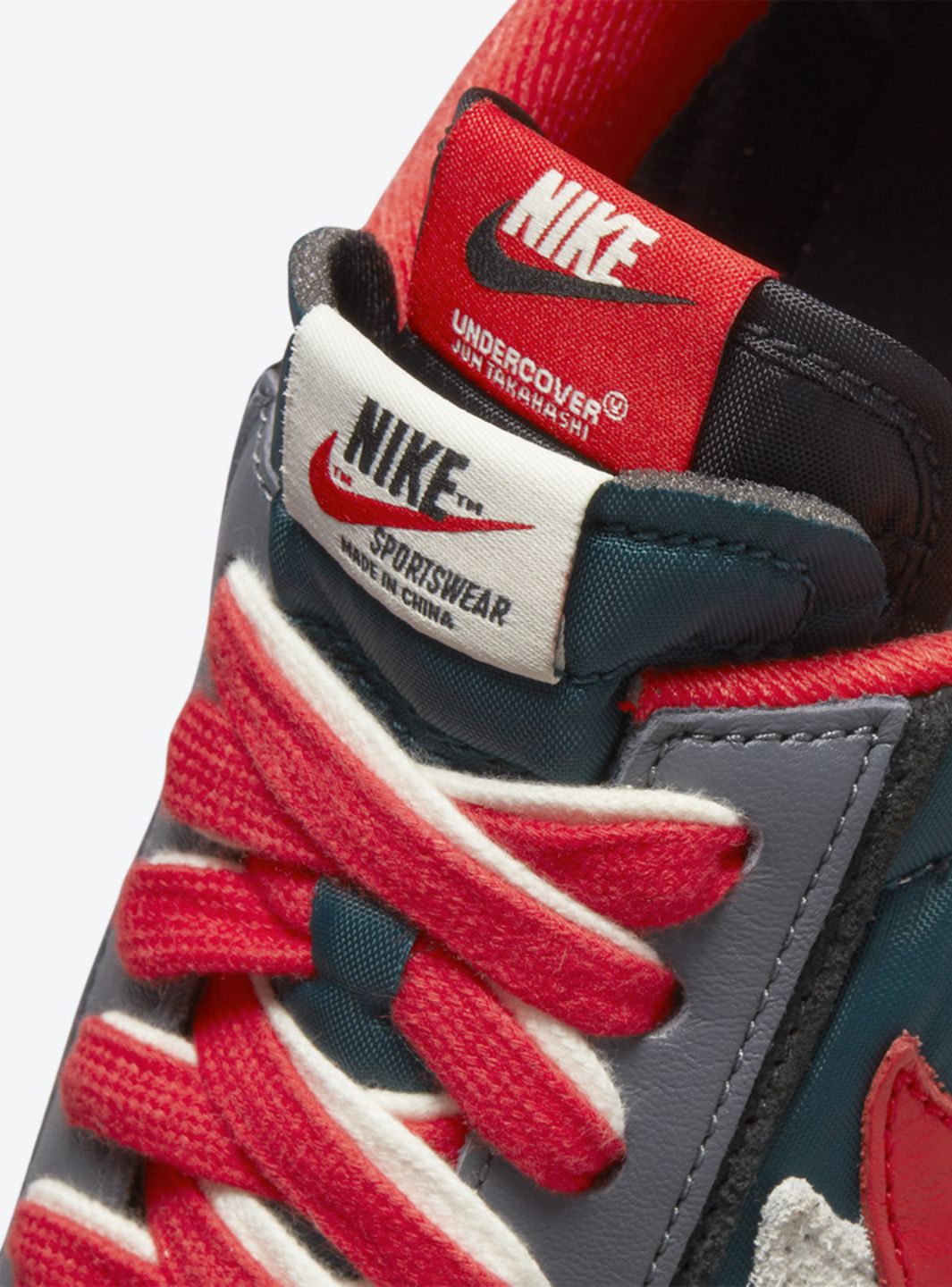 Nike LD Waffle Sacai Undercover Midnight Spruce University Red - DJ4877-300 | ResellZone