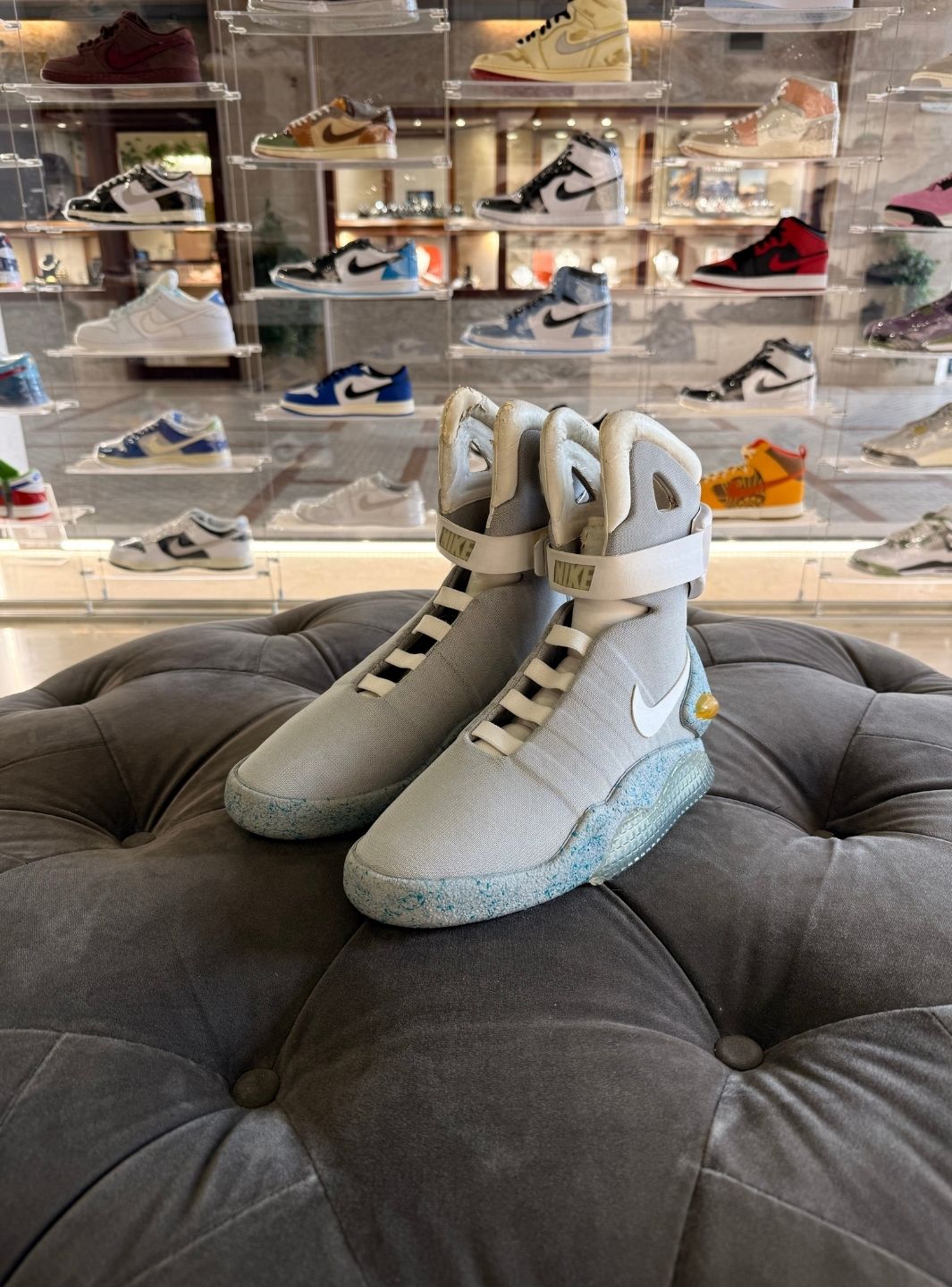 Nike MAG Back to the Future (2011) - Sneakers Usate | ResellZone