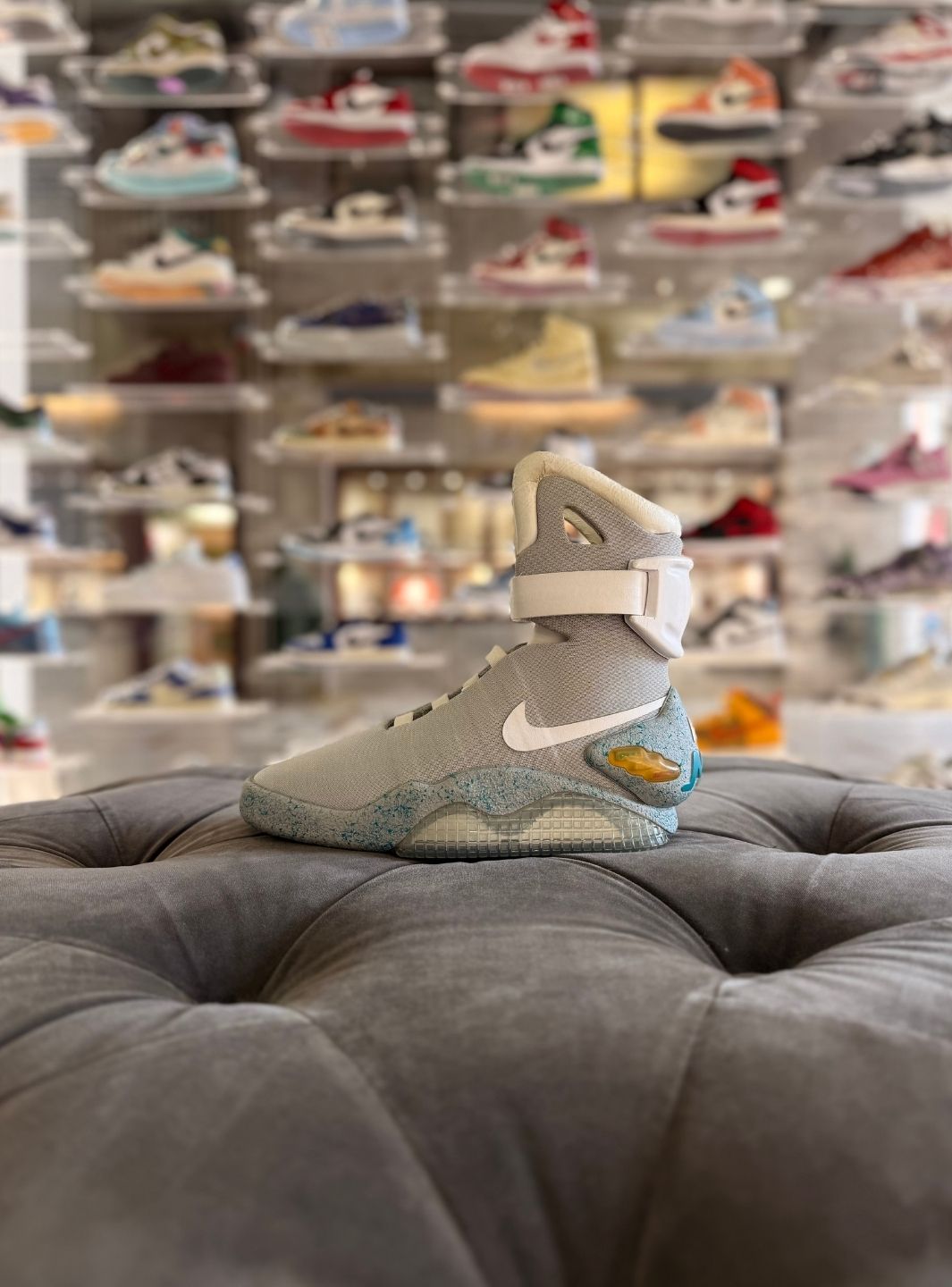 Nike MAG Back to the Future (2011) - Sneakers Usate | ResellZone