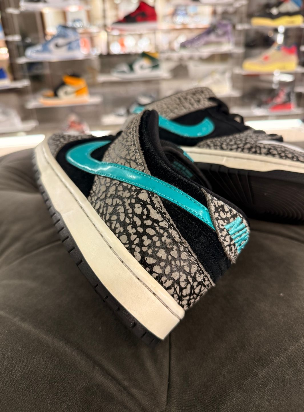 Nike SB Dunk Low atmos Elephant - Sneakers Usate | ResellZone