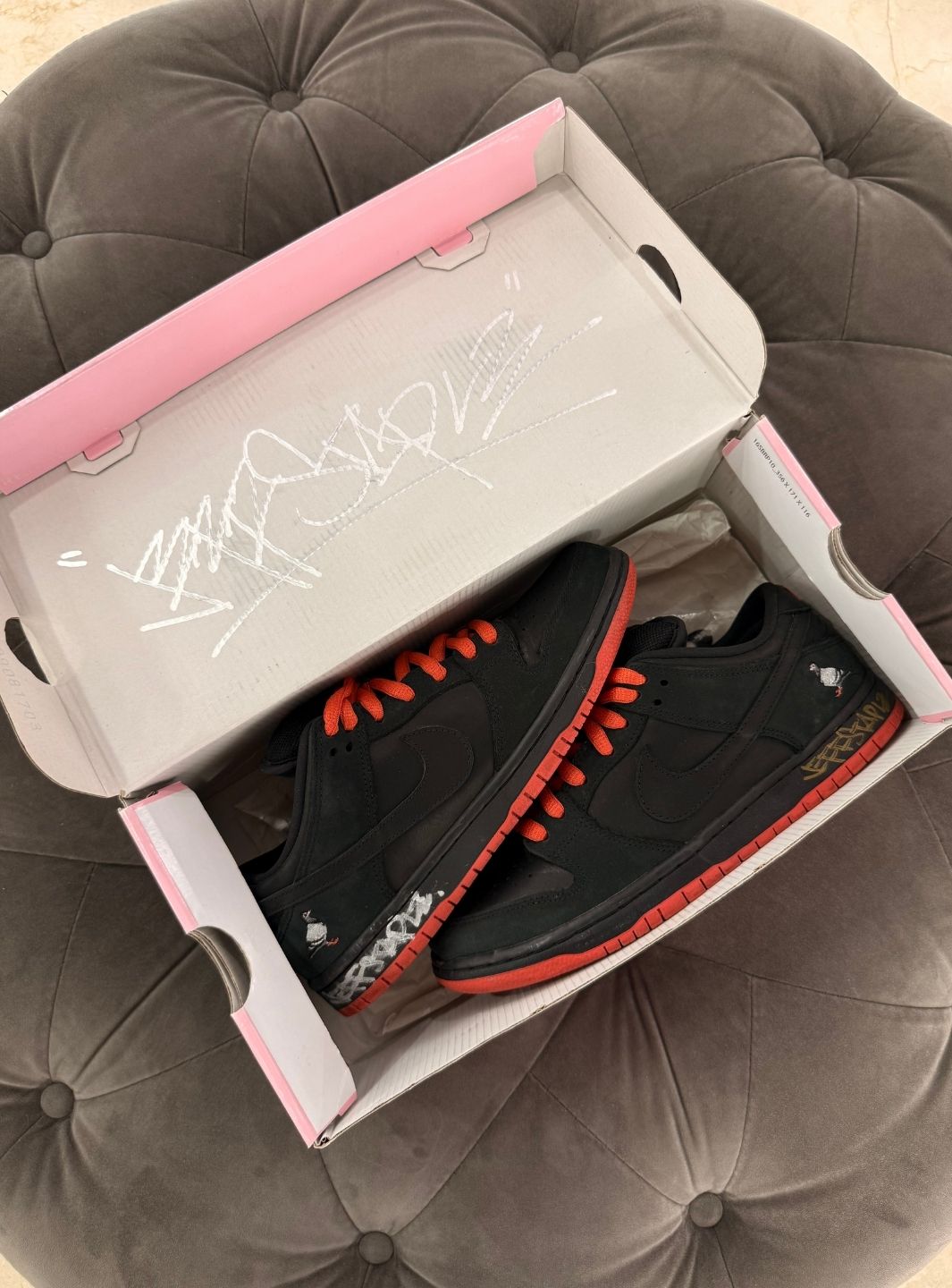 Nike SB Dunk Low Black Pigeon Signed Jeff Staple - Sneakers Usate | ResellZone