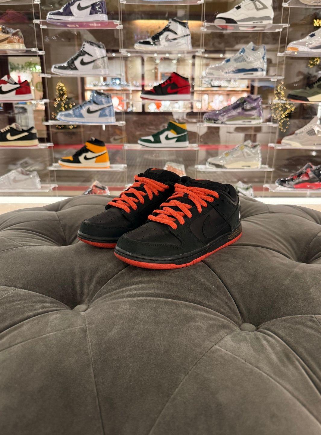 Nike SB Dunk Low Black Pigeon Signed Jeff Staple - Sneakers Usate | ResellZone