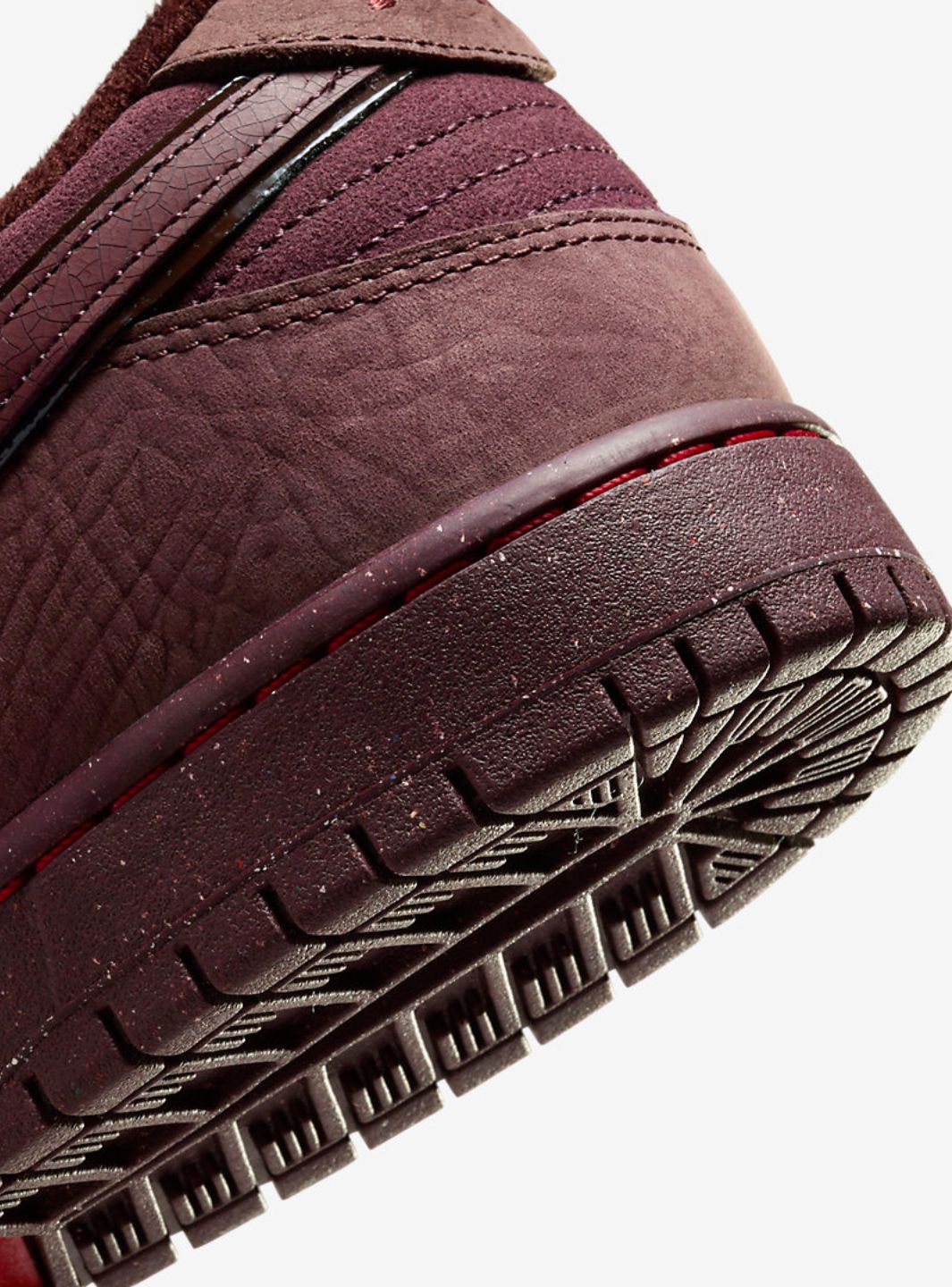 Nike SB Dunk Low City of Love Burgundy Crush - FN0619-600 | ResellZone
