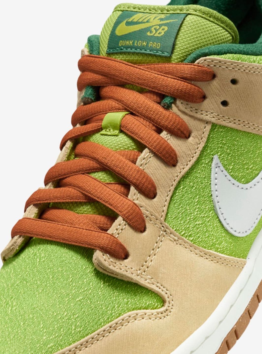 Nike SB Dunk Low Escargot - FQ7585-200 | ResellZone