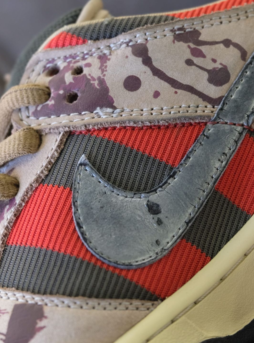 Nike SB Dunk Low Freddy Krueger - 313170-202 | ResellZone