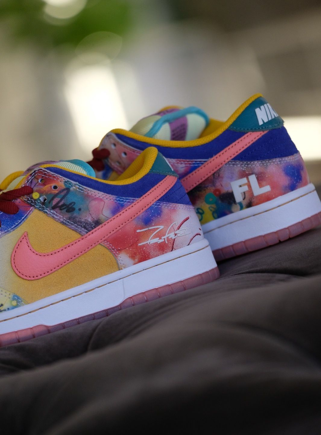 Nike SB Dunk Low Futura Laboratories Sunblush (Friends and Family) - HF6061-700 | ResellZone
