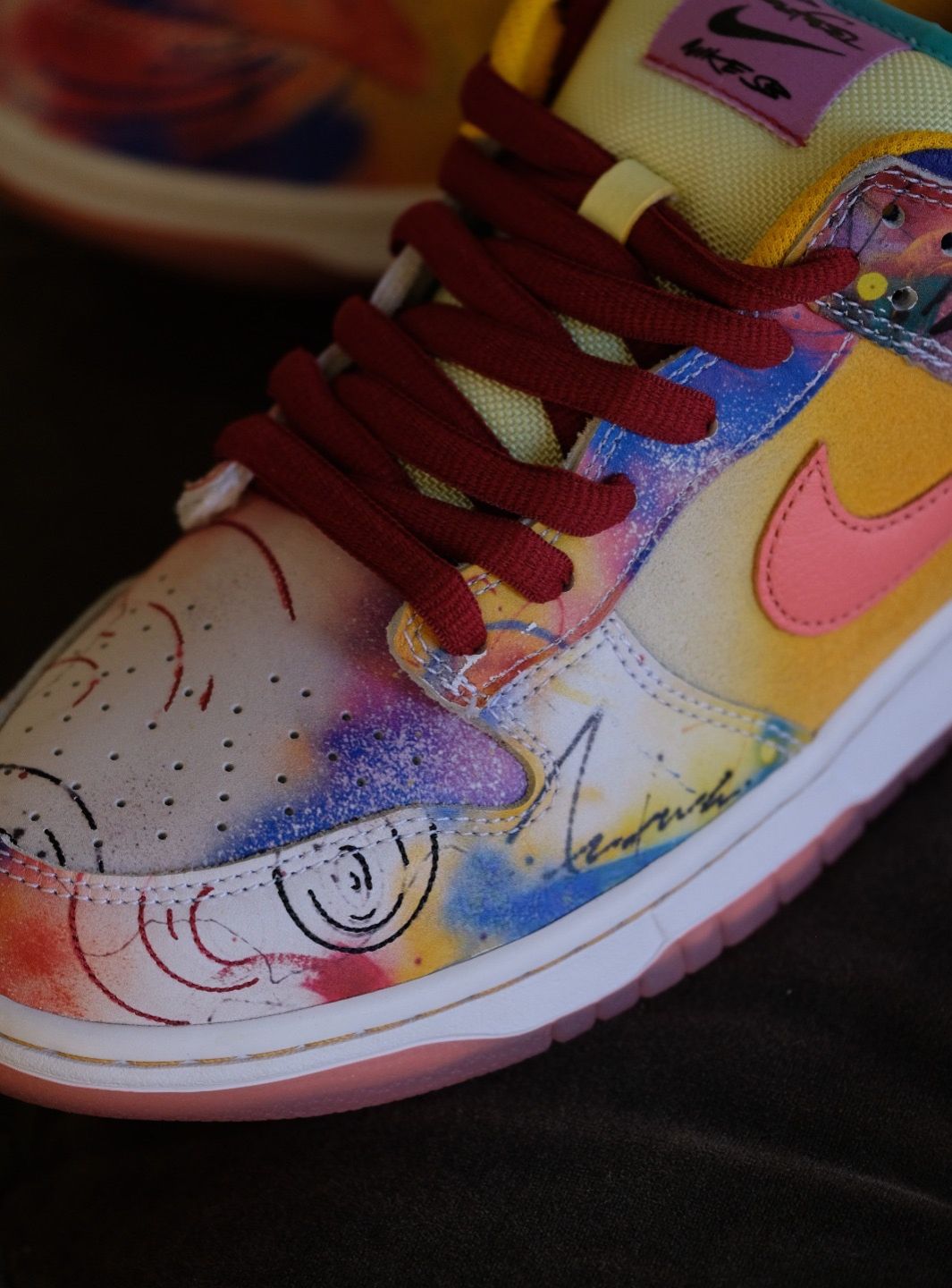 Nike SB Dunk Low Futura Laboratories Sunblush (Friends and Family) - HF6061-700 | ResellZone