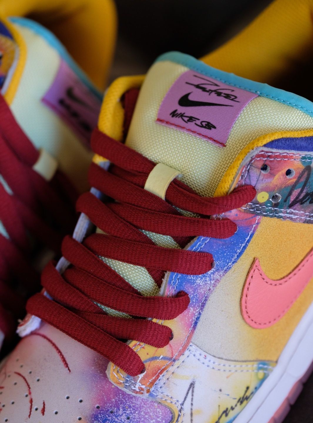 Nike SB Dunk Low Futura Laboratories Sunblush (Friends and Family) - HF6061-700 | ResellZone