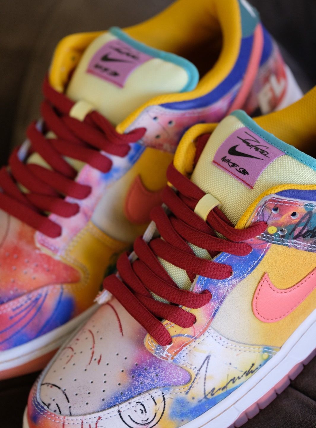 Nike SB Dunk Low Futura Laboratories Sunblush (Friends and Family) - HF6061-700 | ResellZone