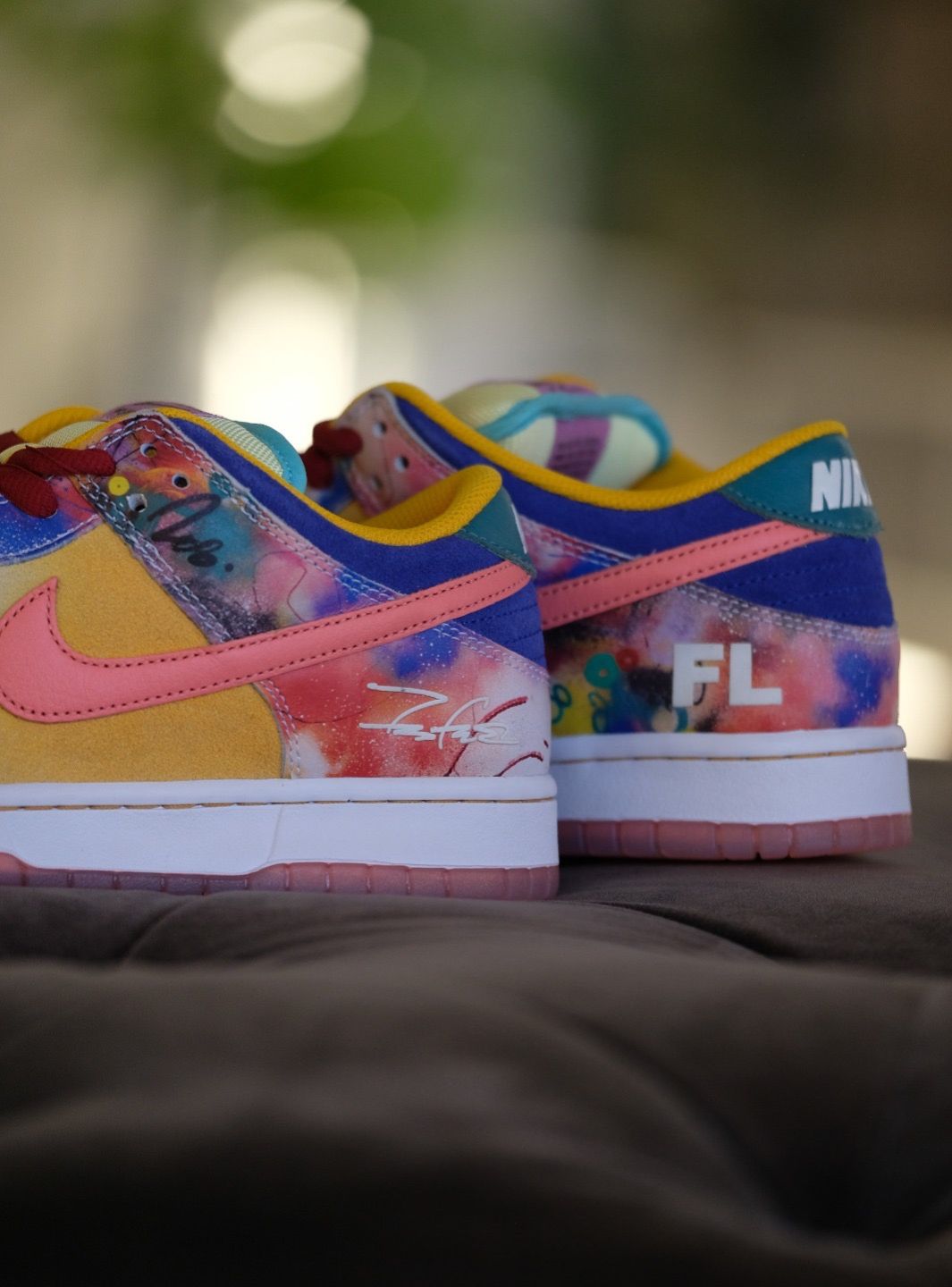 Nike SB Dunk Low Futura Laboratories Sunblush (Friends and Family) - HF6061-700 | ResellZone
