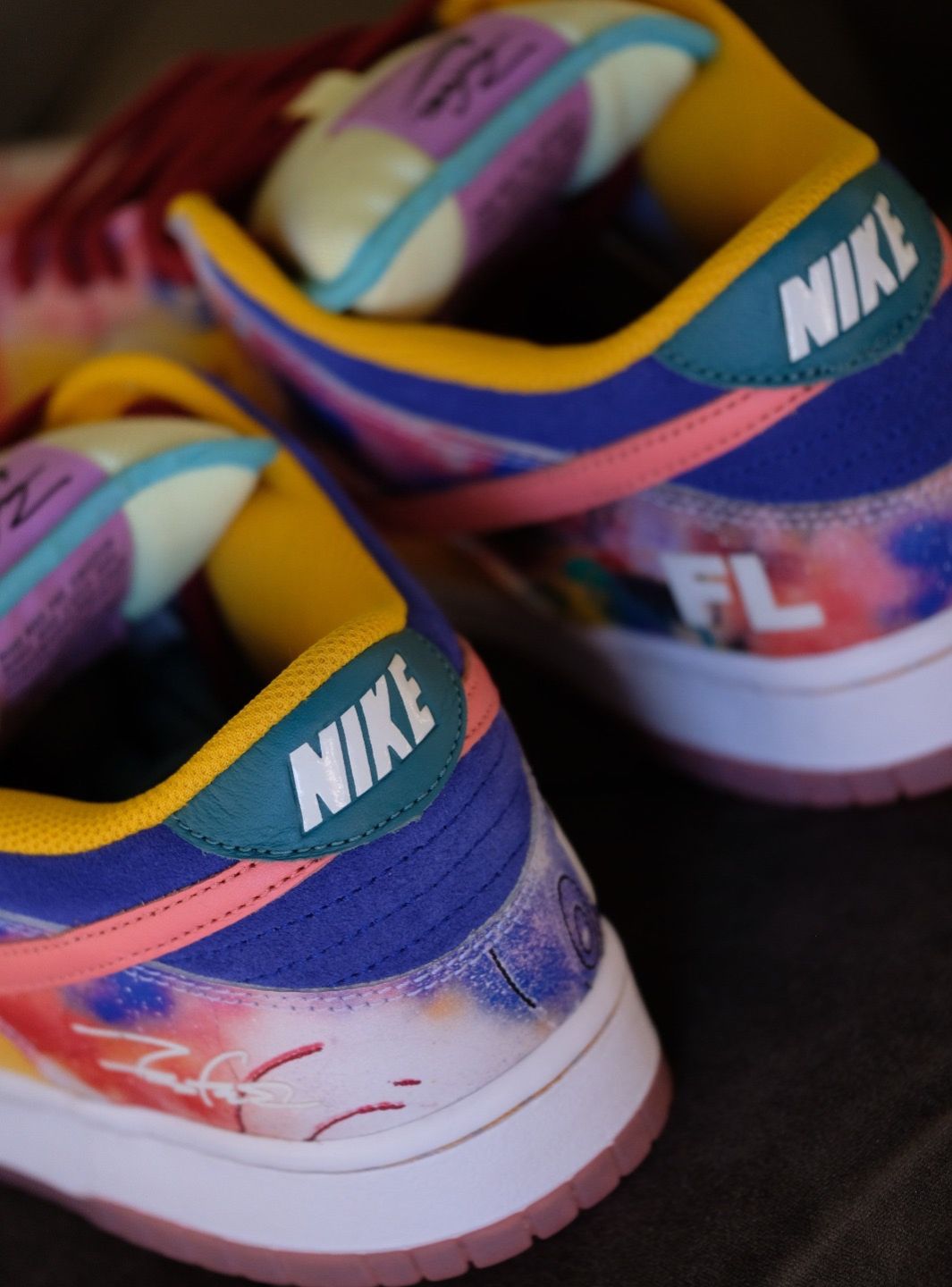 Nike SB Dunk Low Futura Laboratories Sunblush (Friends and Family) - HF6061-700 | ResellZone