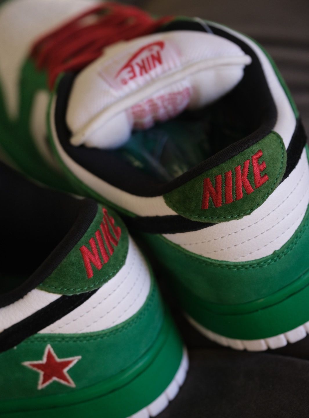 Nike SB Dunk Low Heineken - 304292-302 | ResellZone