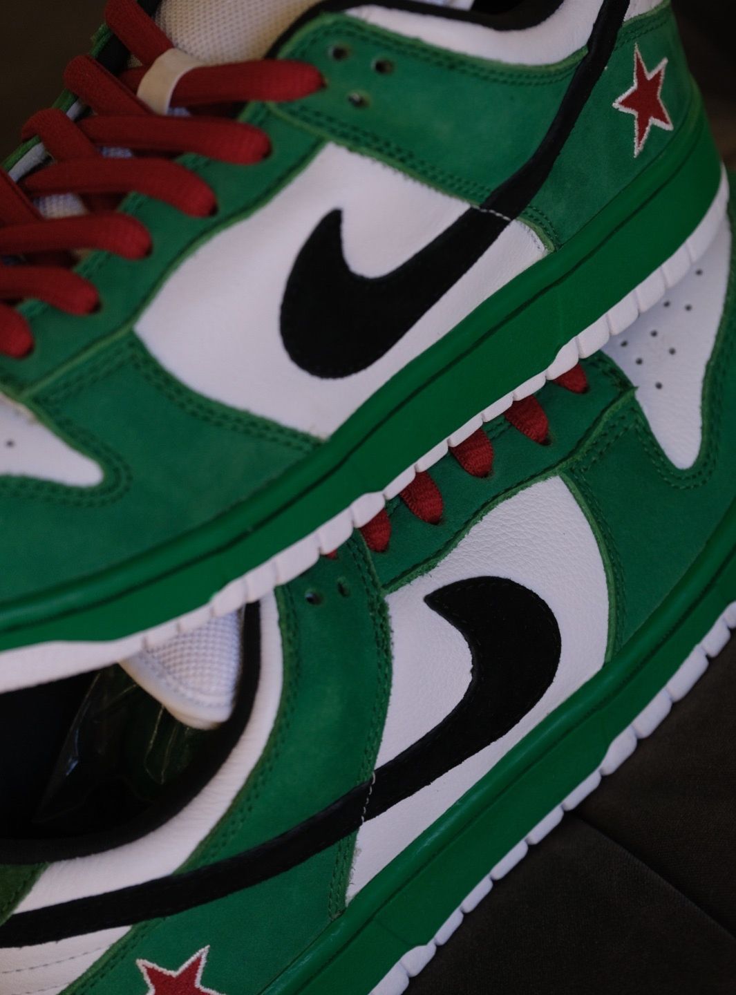 Nike SB Dunk Low Heineken - 304292-302 | ResellZone