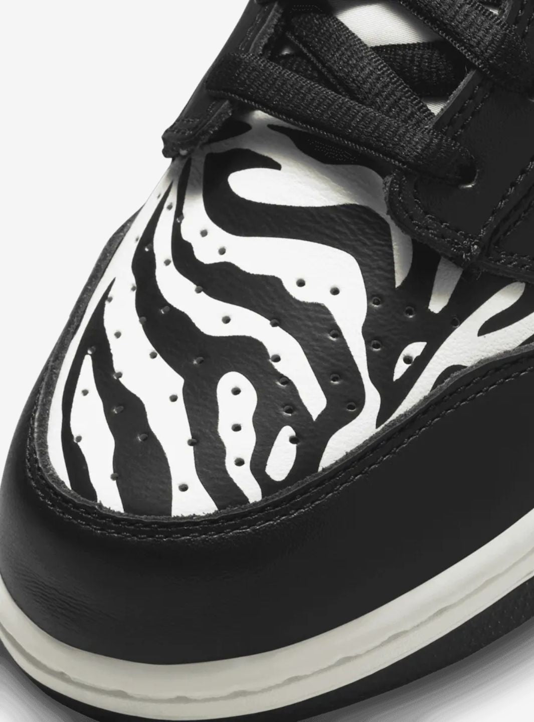 Nike SB Dunk Low OG QS Quartersnacks Zebra - DM3510-001 | ResellZone