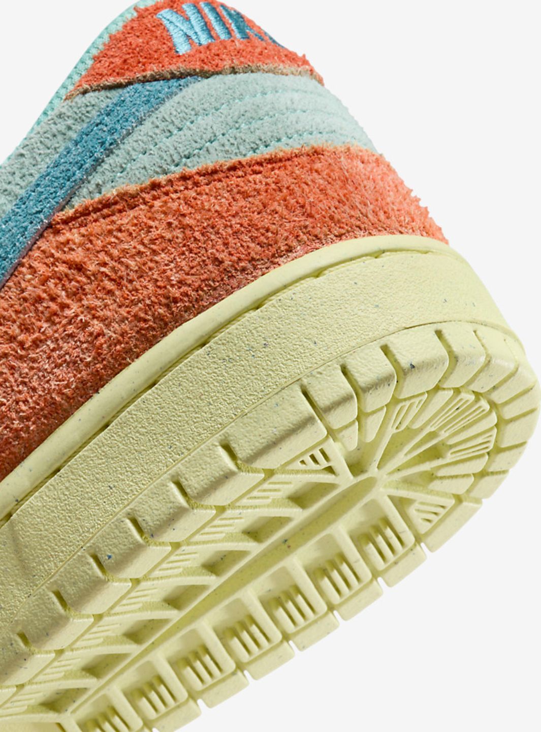 Nike SB Dunk Low Orange Emerald Rise - DV5429-800 | ResellZone