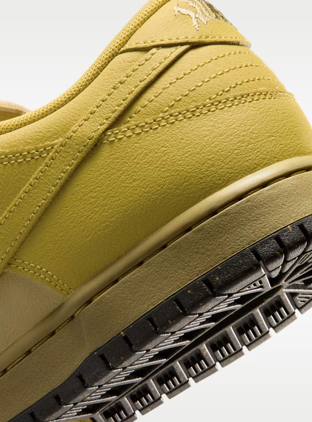 Nike SB Dunk Low Pro Hatch Chili - IO0427-300 | ResellZone