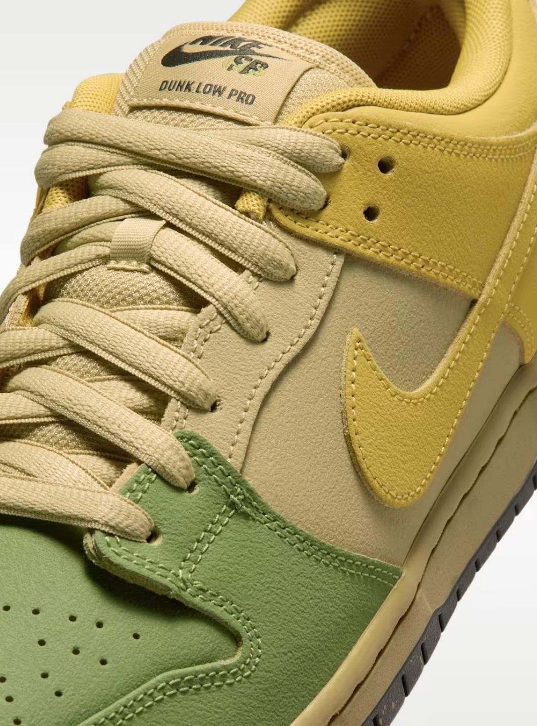 Nike SB Dunk Low Pro Hatch Chili - IO0427-300 | ResellZone