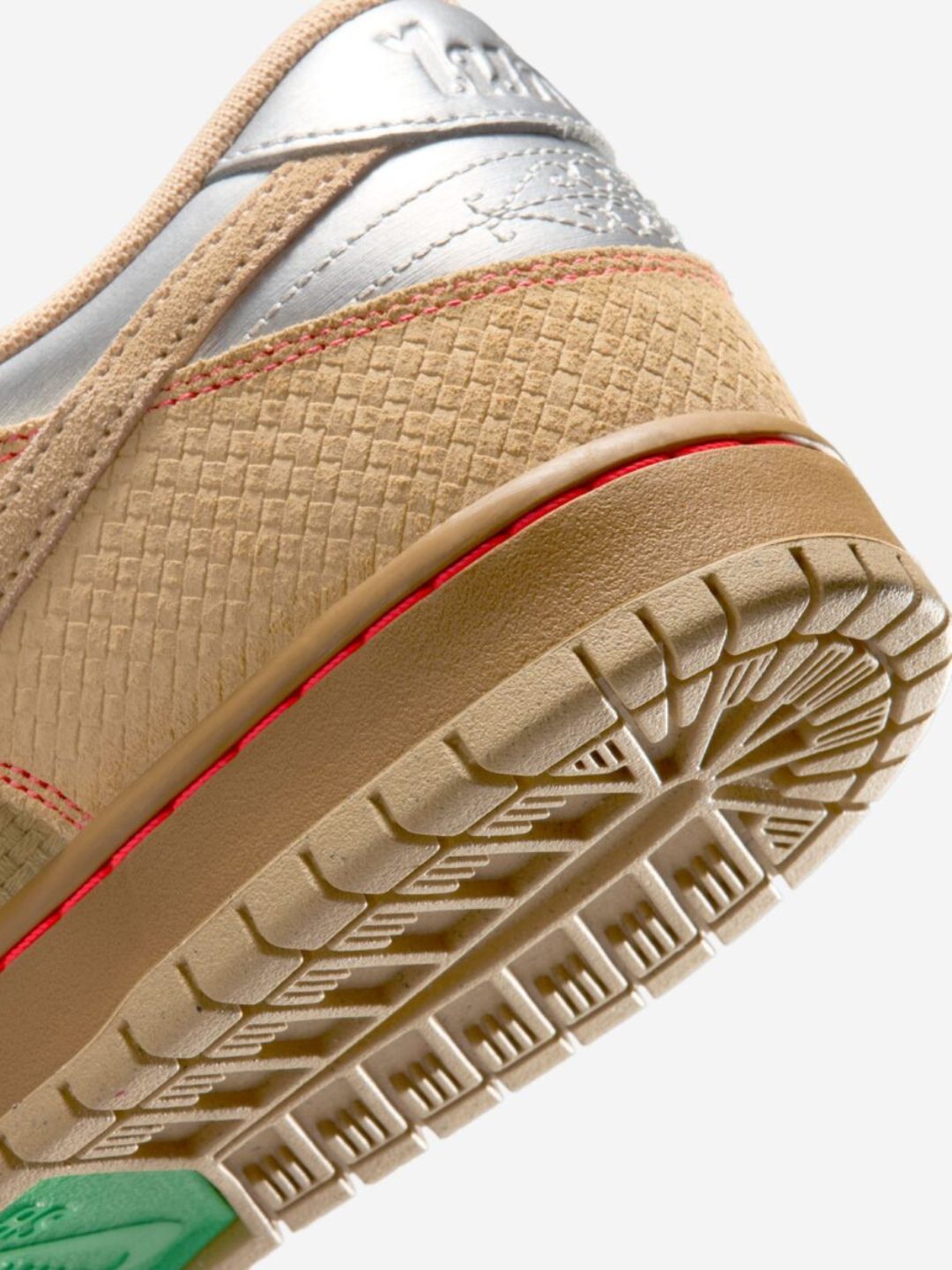 Nike SB Dunk Low Pro Som Tum - IB6206-701 | ResellZone