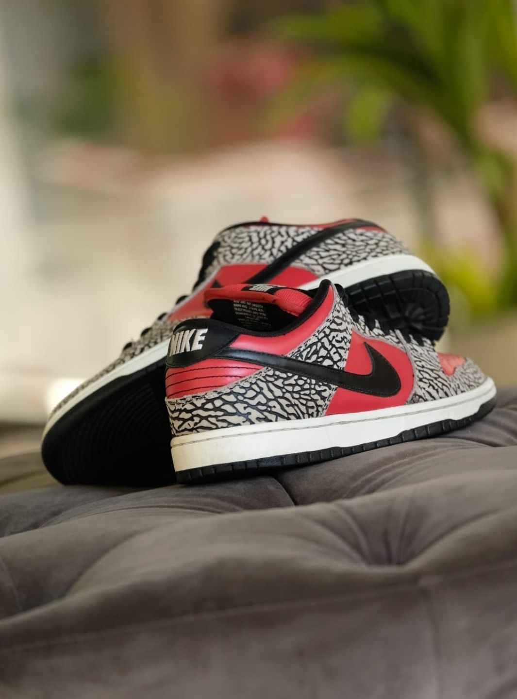Nike SB Dunk Low Supreme Red Cement (2012) - 313170-600 | ResellZone