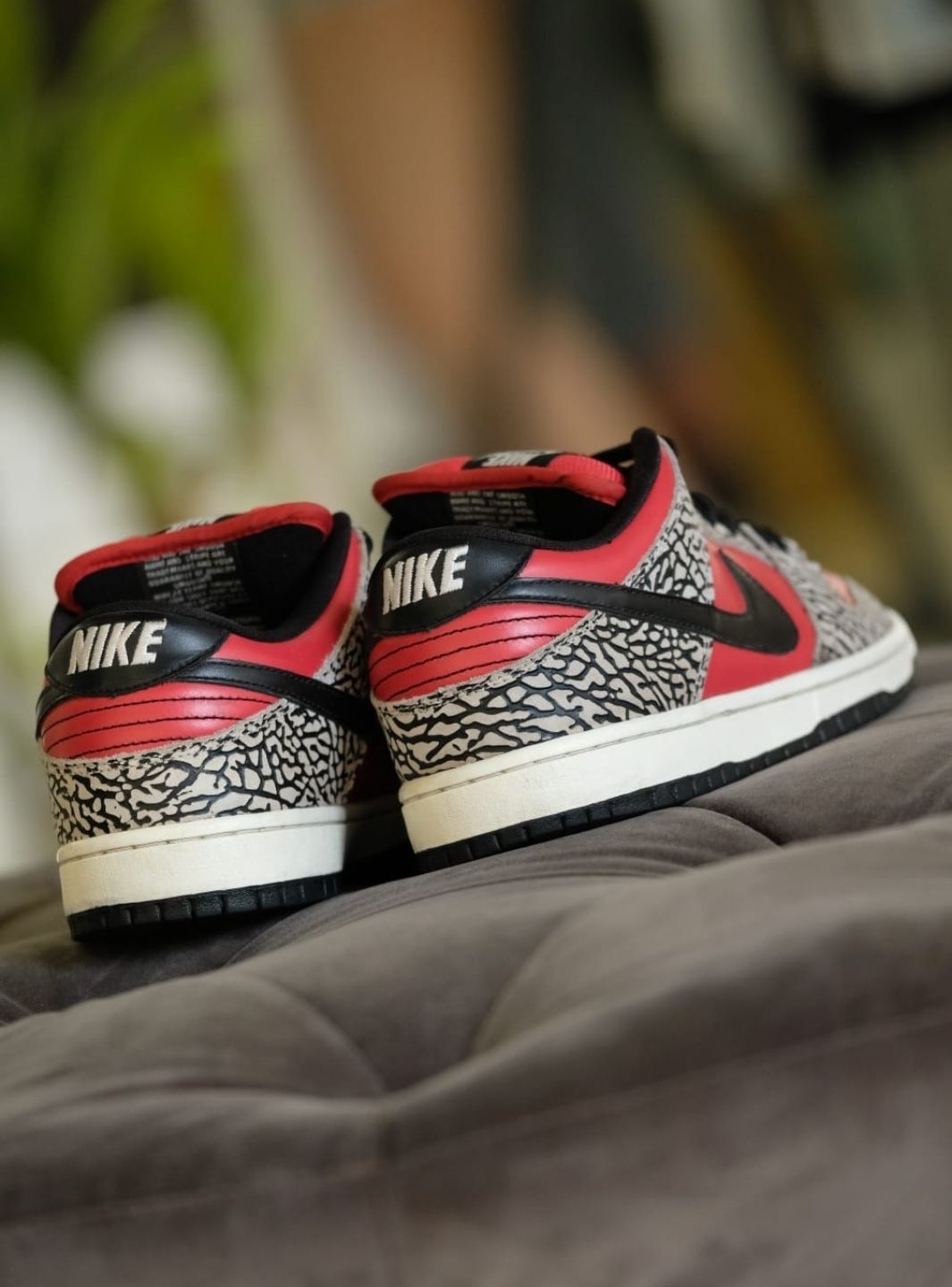 Nike SB Dunk Low Supreme Red Cement (2012) - 313170-600 | ResellZone
