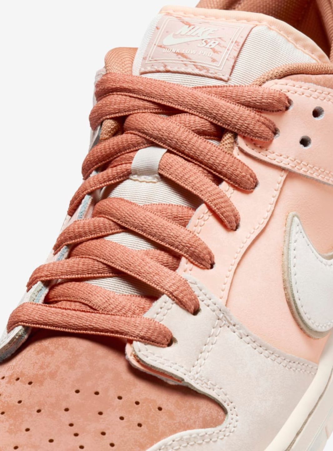 Nike SB Dunk Low Trocadéro Gardens - FV5926-200 | ResellZone