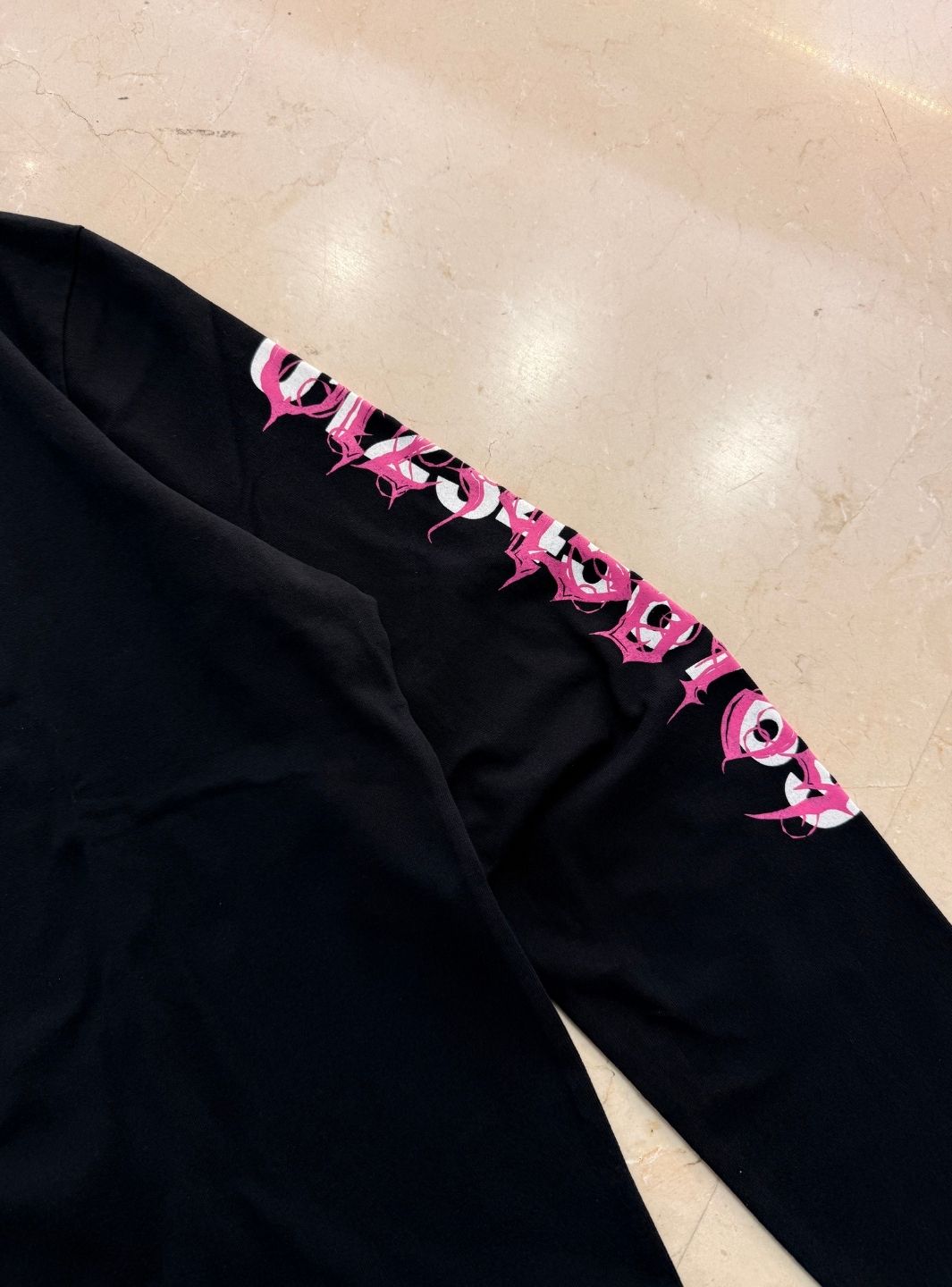Numeri Archivio Longsleeve Black Fuchsia | ResellZone