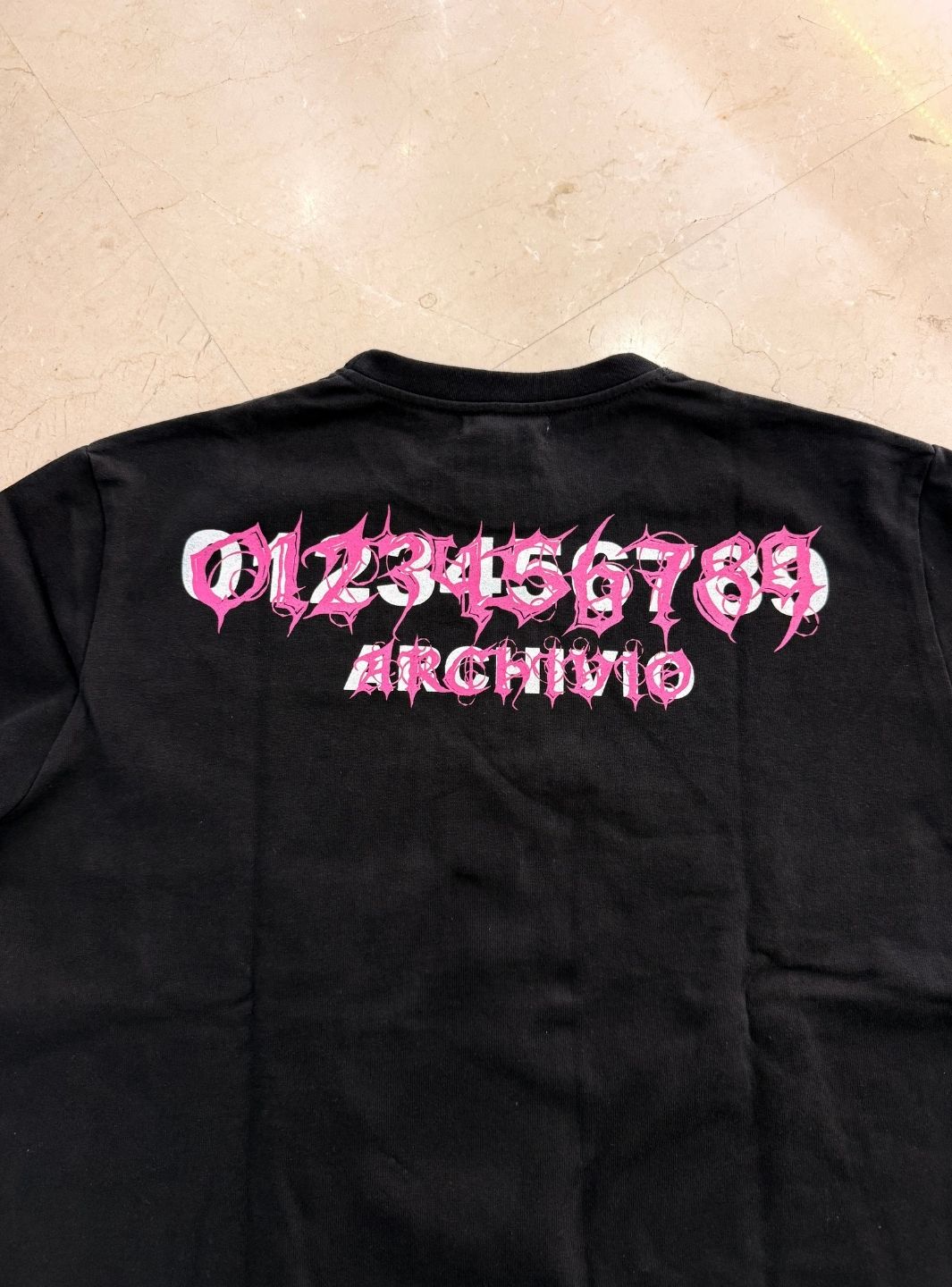 Numeri Archivio Longsleeve Black Fuchsia | ResellZone