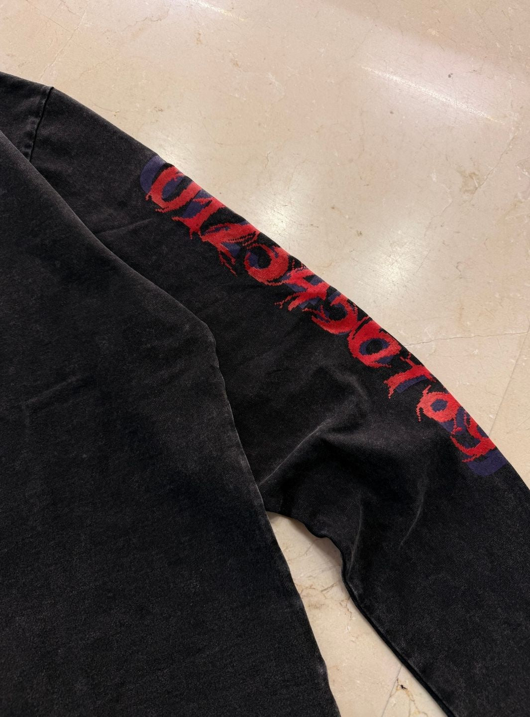 Numeri Archivio Longsleeve Washed Black Red | ResellZone