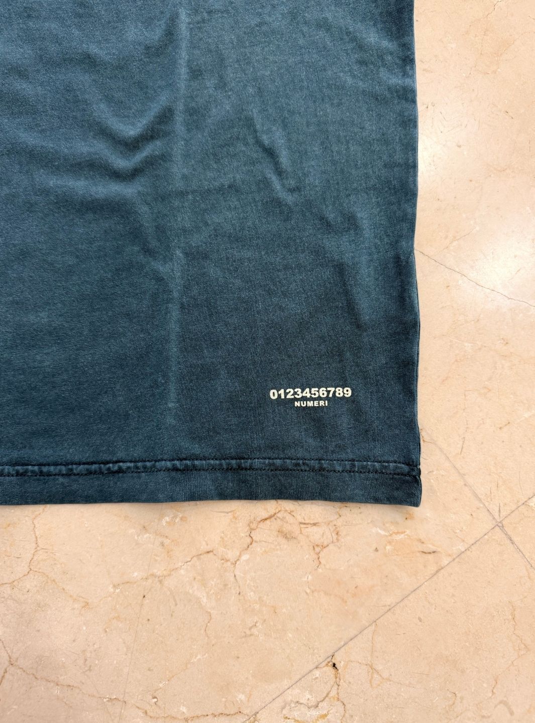 Numeri Archivio T-Shirt Deep Teal Green Red | ResellZone