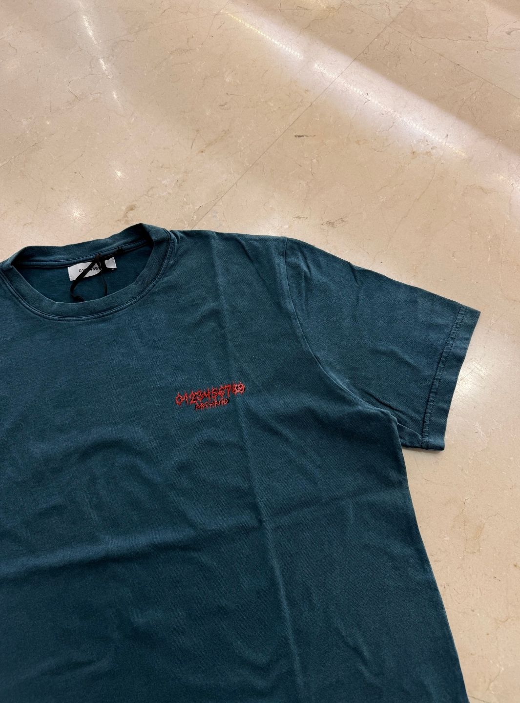 Numeri Archivio T-Shirt Deep Teal Green Red | ResellZone