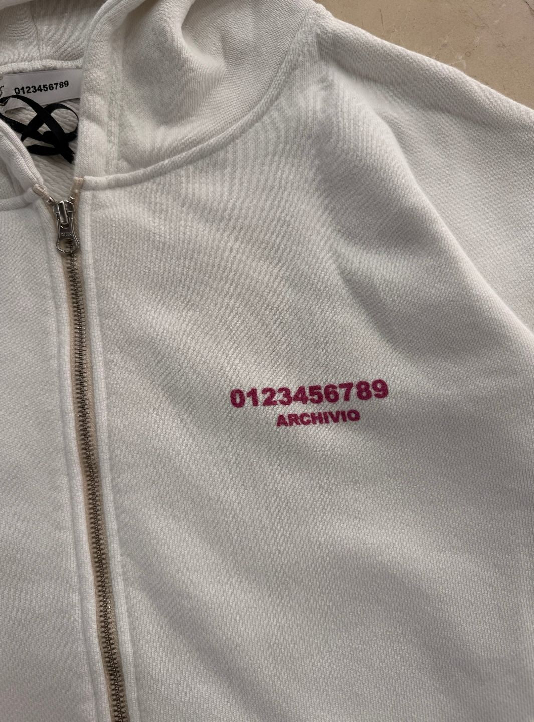 Numeri Archivio Zip Up Hooded Sweatshirt White Fucsia | ResellZone