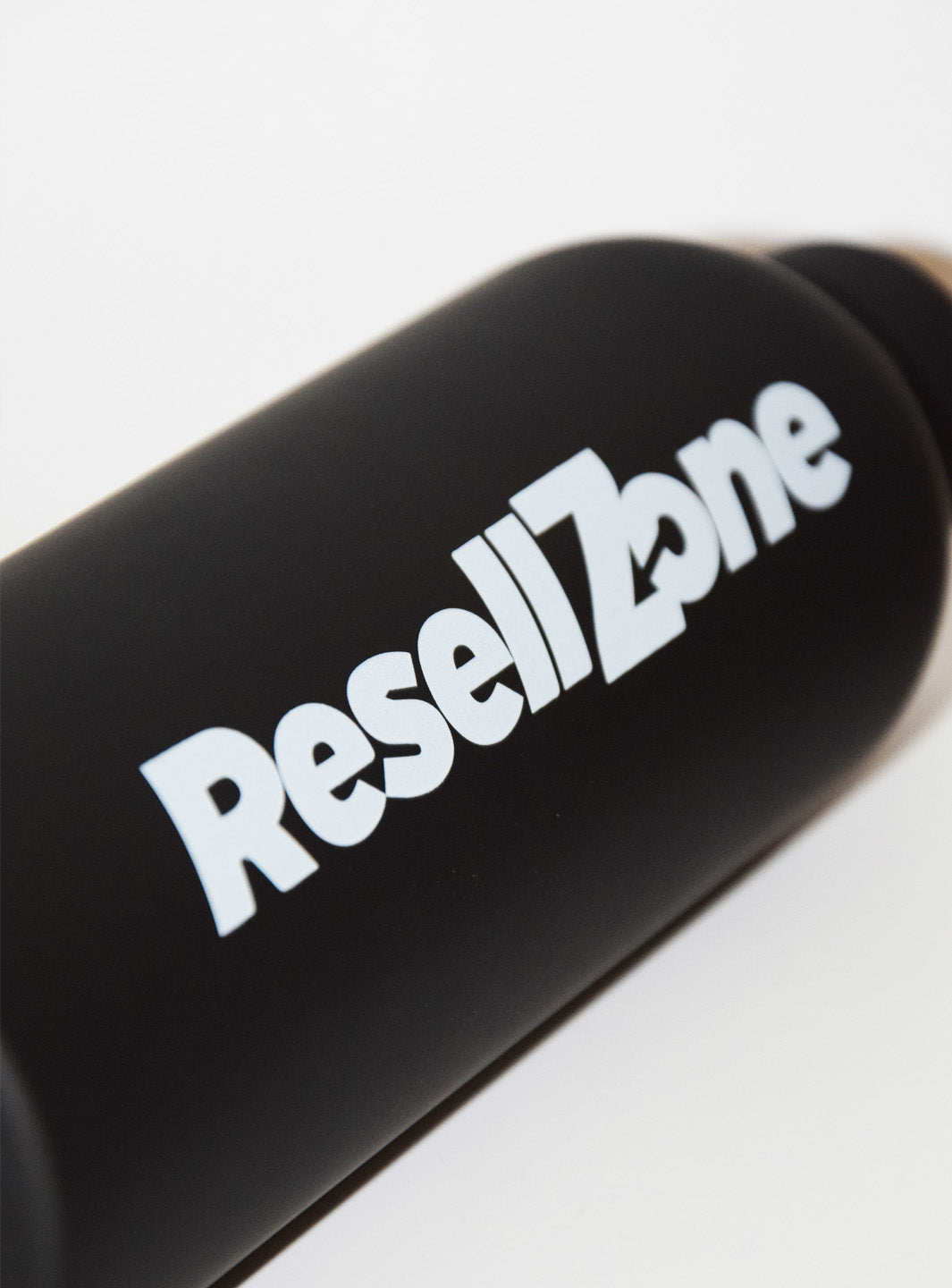 SteelFlow Matte Black Water Bottle, 500ml | ResellZone