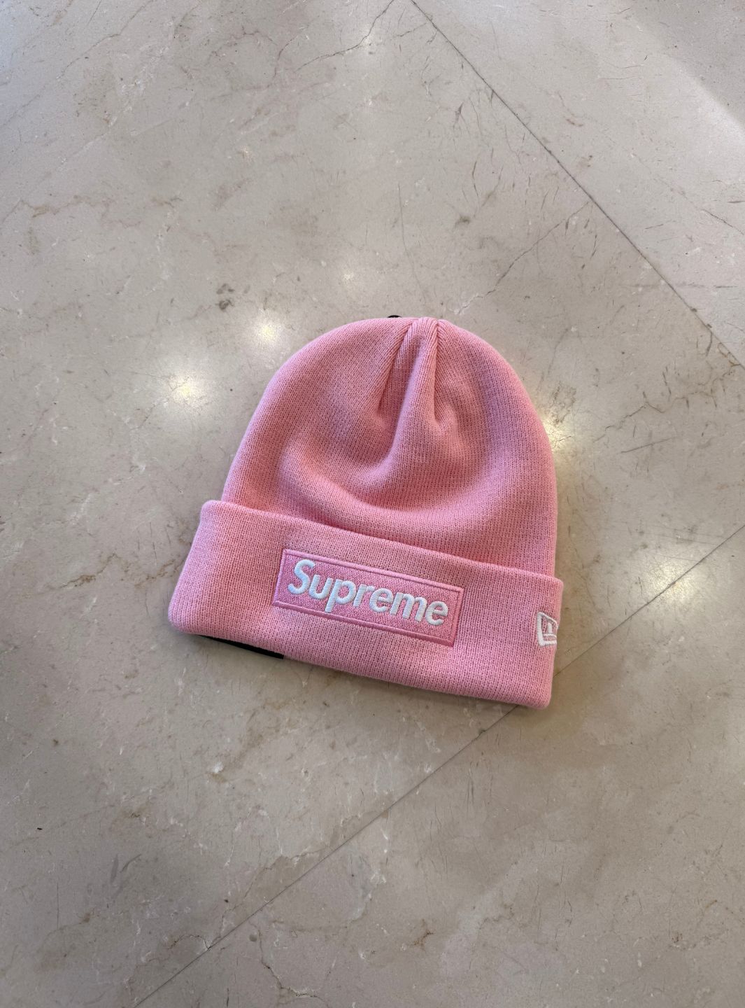 Supreme New Era Box Logo Beanie Dusty Pink (FW24) | ResellZone