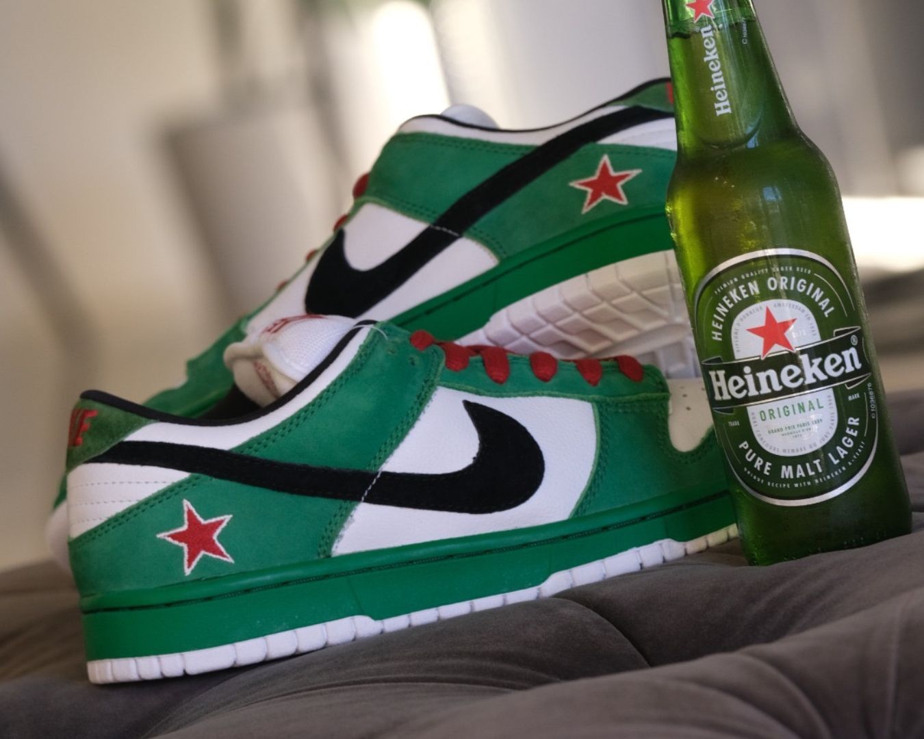 Nike SB Dunk Low Heineken: storia della sneaker proibita che è diventata un grail | ResellZone