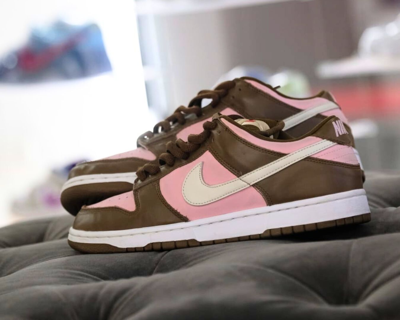 Nike SB Dunk Low Stussy Cherry: storia, design e mito del 2005 | ResellZone