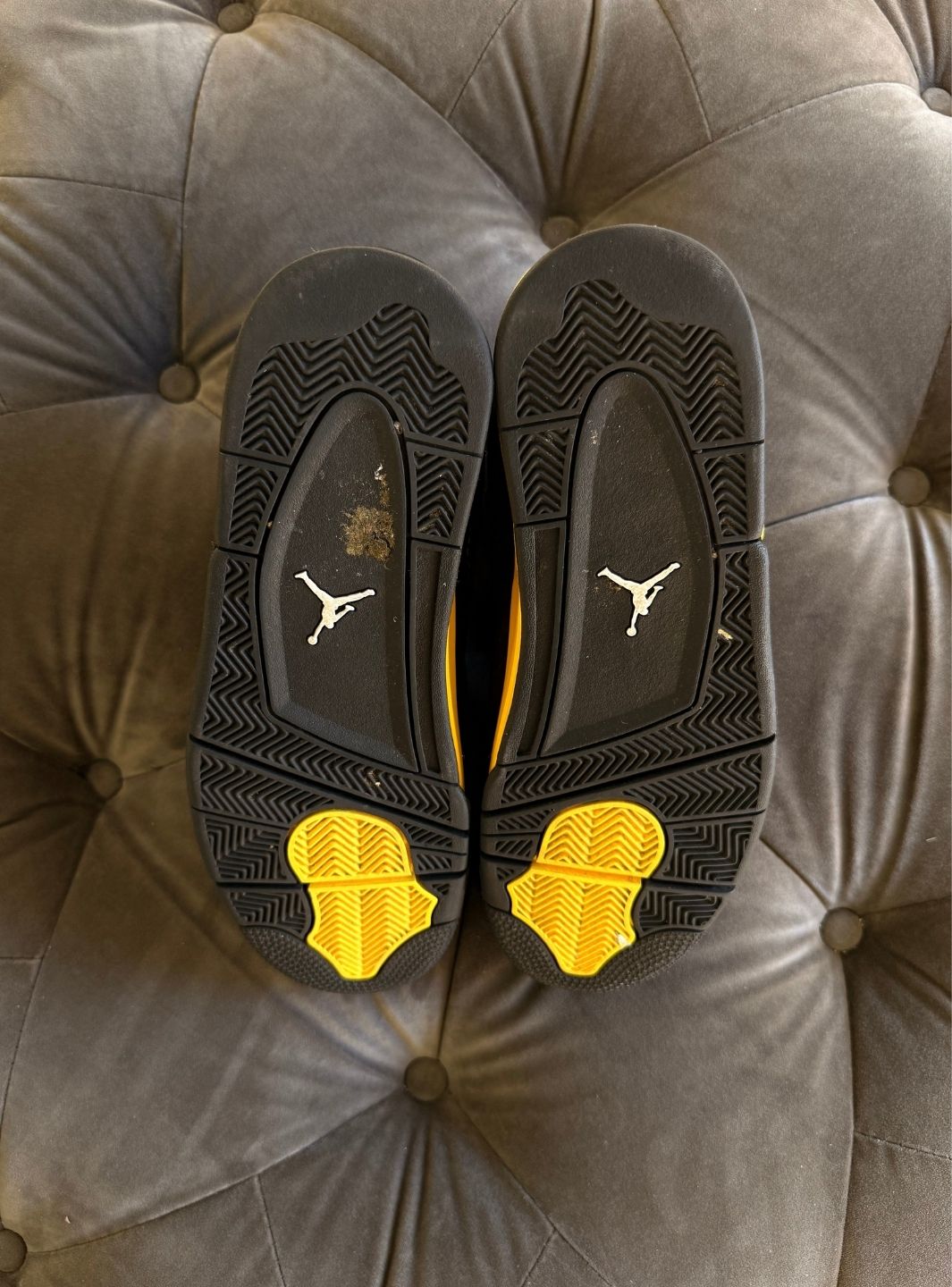 Air Jordan 4 Retro Thunder Yellow - Sneakers Usate | ResellZone