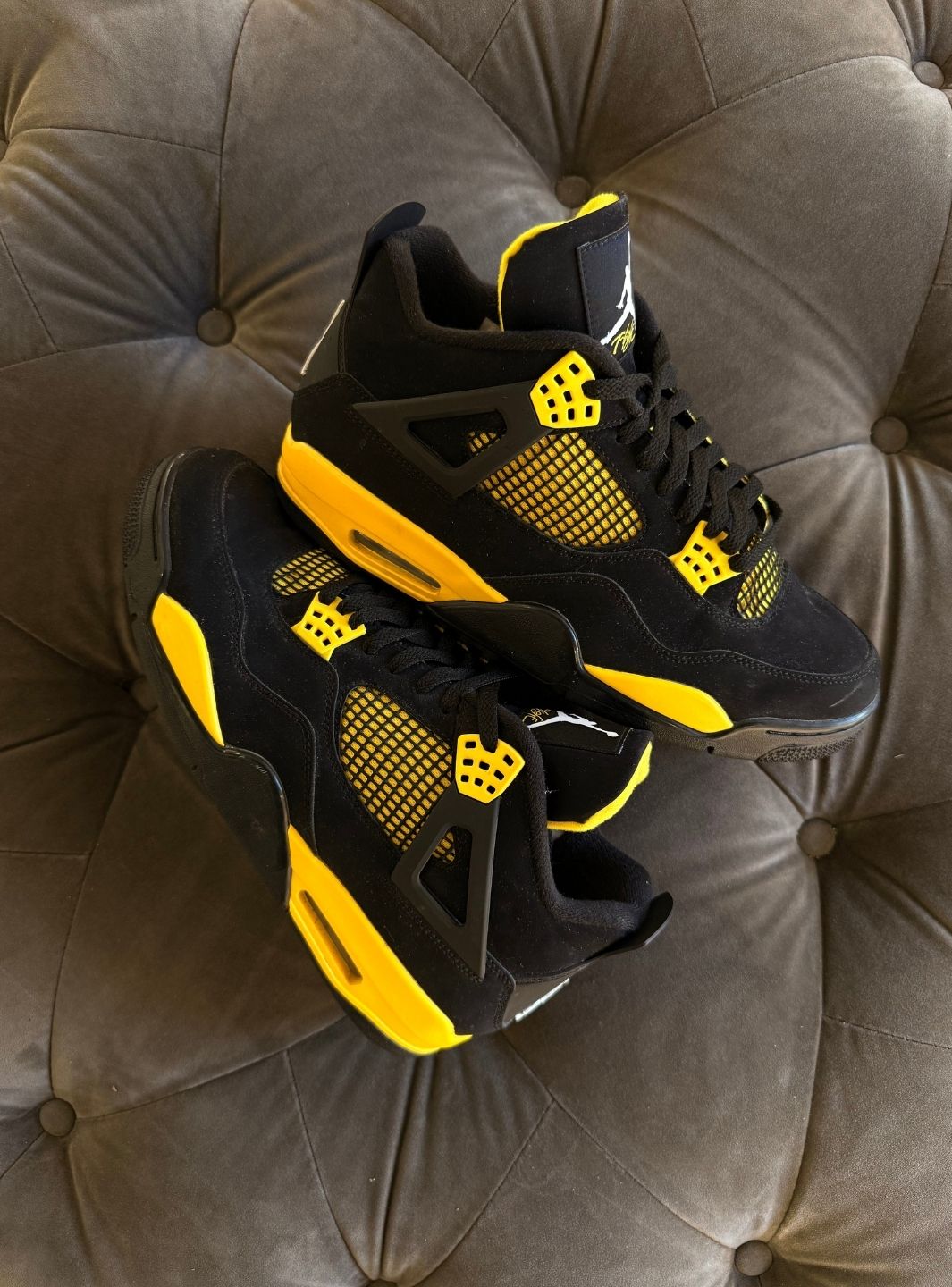 Air Jordan 4 Retro Thunder Yellow - Sneakers Usate | ResellZone