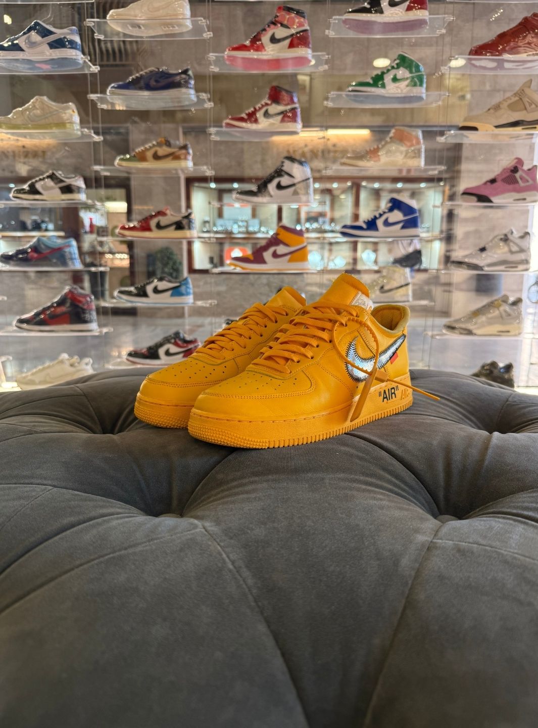 Nike Air Force 1 Low Off-White ICA University Gold - Usato 9.5/10