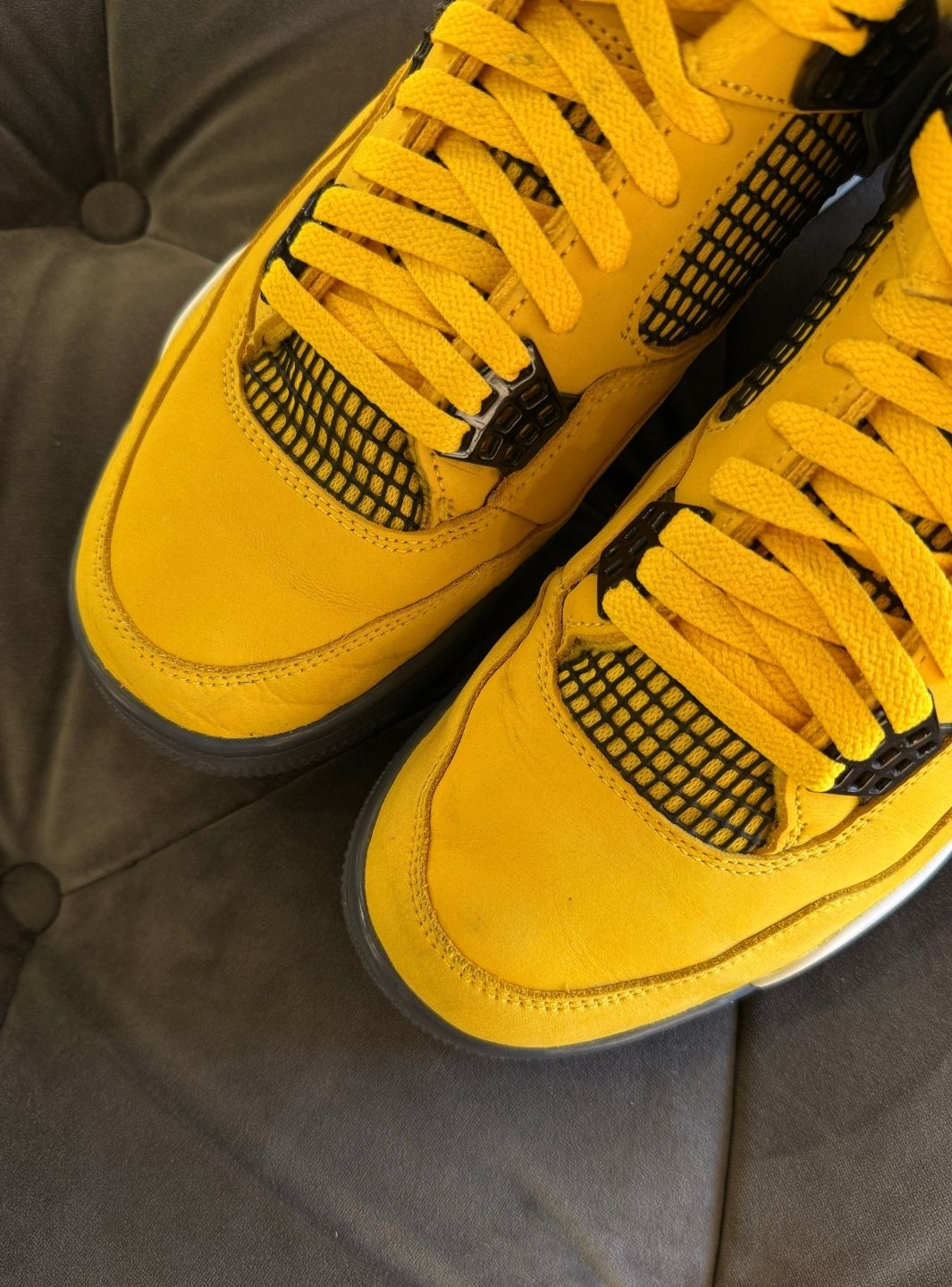 Air Jordan 4 Retro Lightning (2021) - Usato 9/10